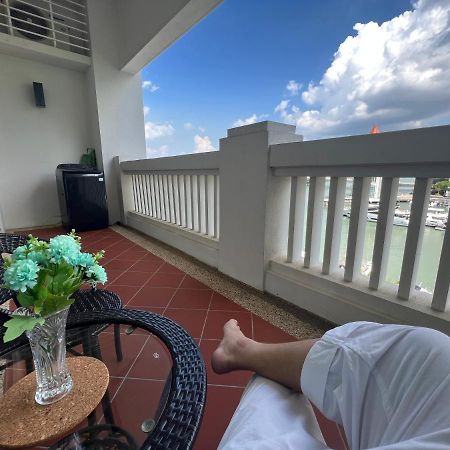 2Beds Seaview Straits Quay Comes With Carpark And Hothub Bagan Jermal Bagian luar foto