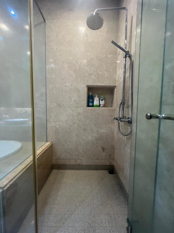 2Beds Seaview Straits Quay Comes With Carpark And Hothub Bagan Jermal Bagian luar foto