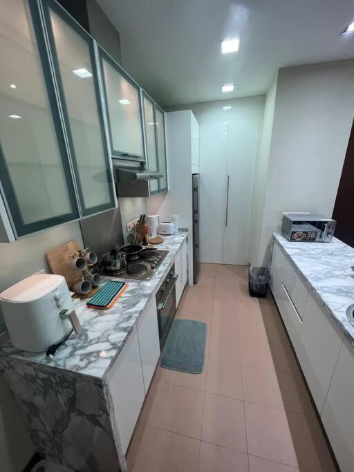 2Beds Seaview Straits Quay Comes With Carpark And Hothub Bagan Jermal Bagian luar foto