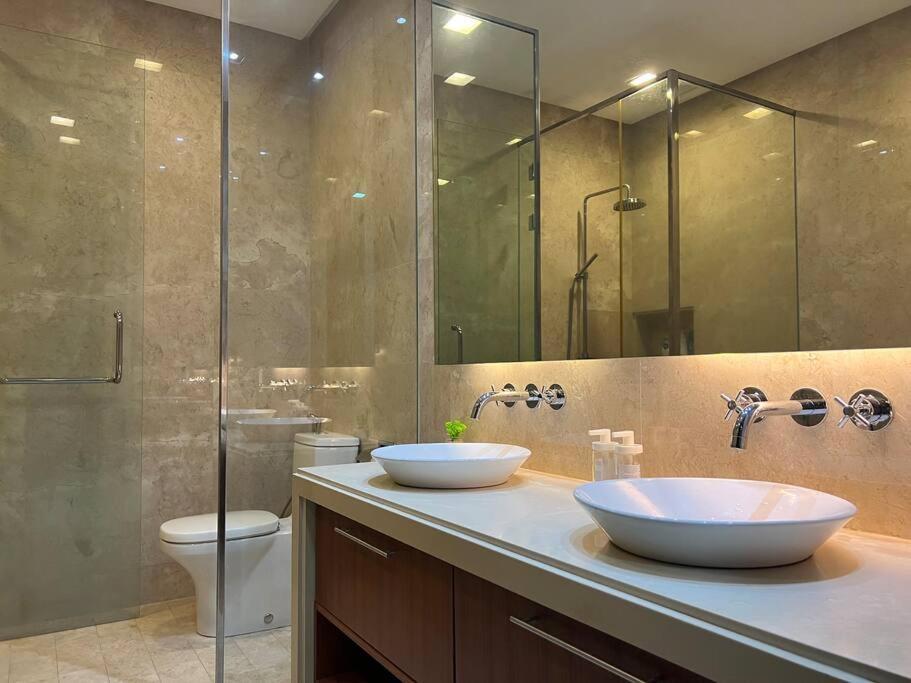 2Beds Seaview Straits Quay Comes With Carpark And Hothub Bagan Jermal Bagian luar foto