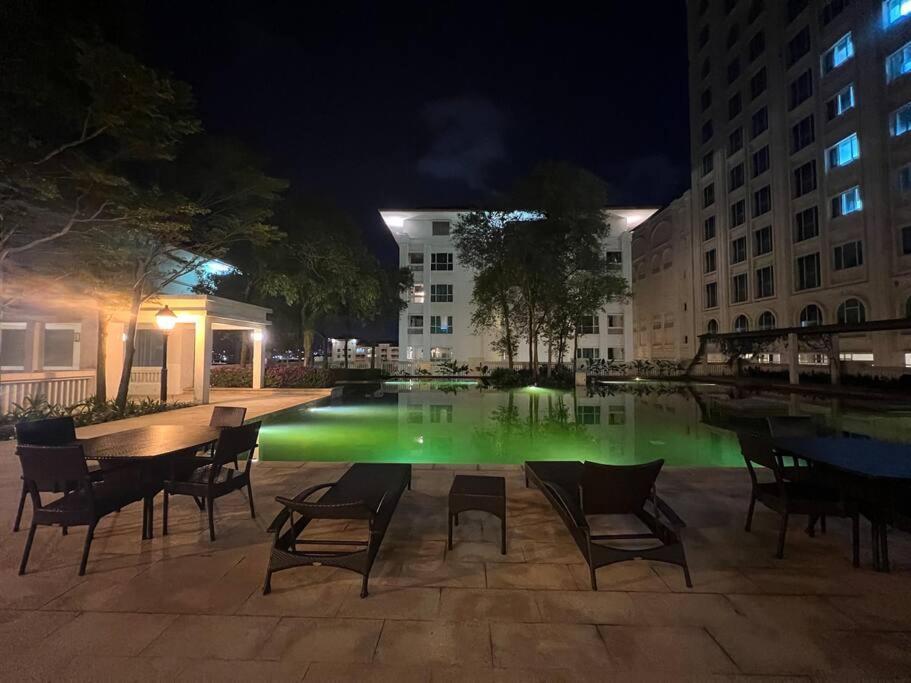 2Beds Seaview Straits Quay Comes With Carpark And Hothub Bagan Jermal Bagian luar foto